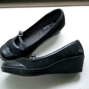 Black one inch wedge